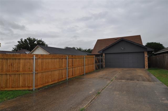 Building Photo - 2516 Sunscape Ln