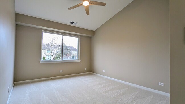 Building Photo - 265 Sierra Pass Dr