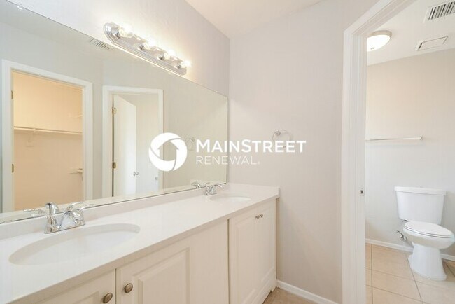 Building Photo - 3 Bedroom Pet-Friendly Home in Tucson, AZ with Main Street Renewal