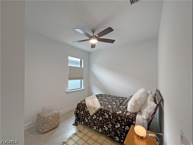 Building Photo - 2057 Yellowfin Cir
