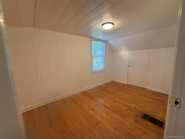 Building Photo - 24 8th Ave
