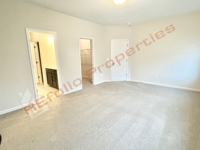 Building Photo - Gorgeous 4 Bedroom, 2.5 Bath House with Office + Loft in Arlington Meadows, Fuquay Varina, April 7!