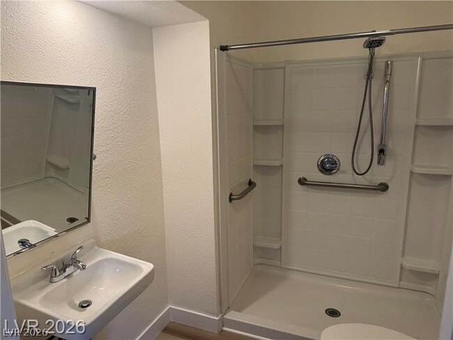 Building Photo - 119 E Van Wagenen St