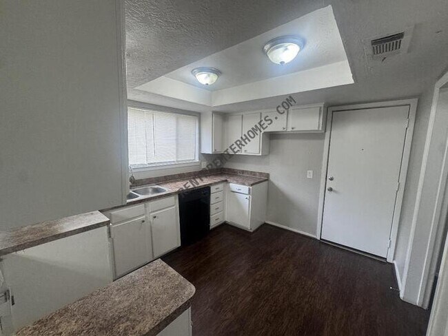 Building Photo - 23139 Lestergate Dr