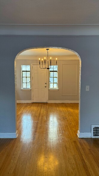 Building Photo - 19137 Santa Barbara Dr