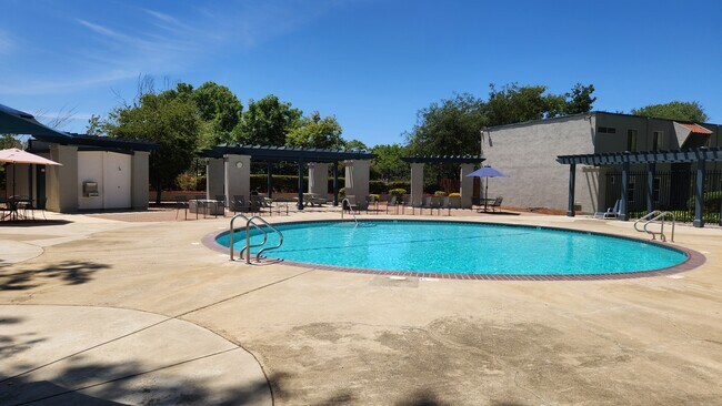 Building Photo - 1001 Murrieta Blvd