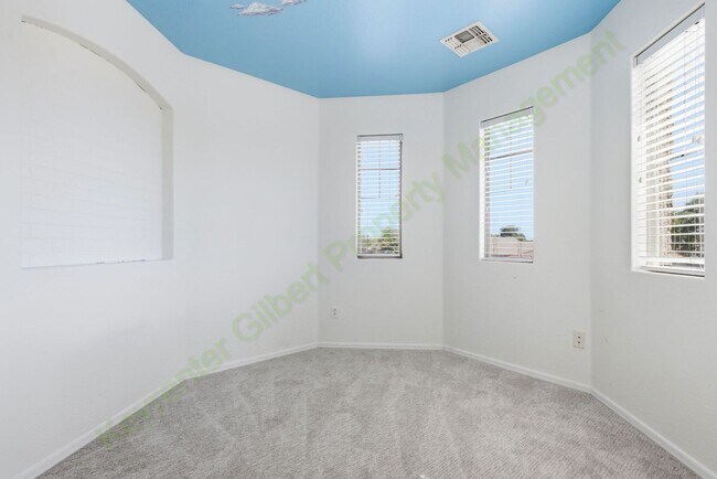 Building Photo - 3829 E Packard Dr