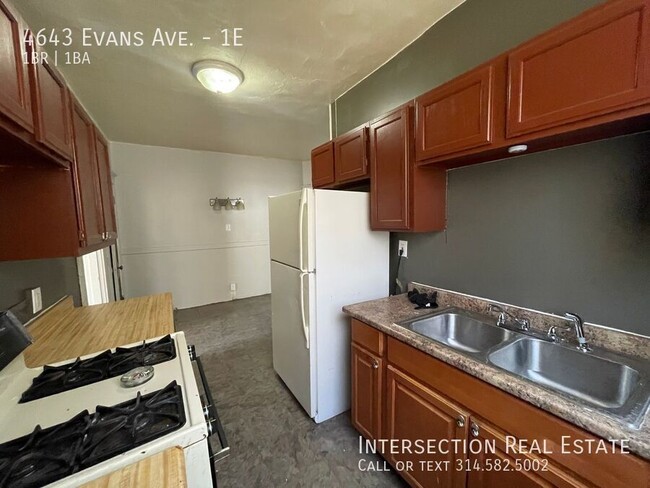 Building Photo - Charming 1-Bedroom Apartment with Fenced Y...