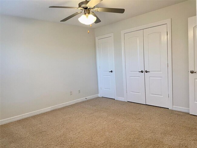 Building Photo - 9616 Hamilton Dr
