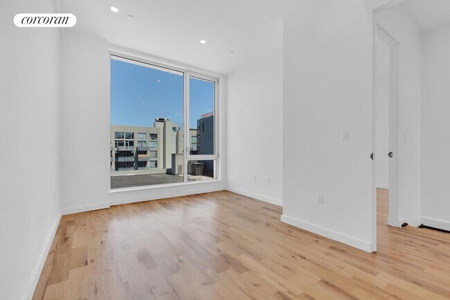 Building Photo - 202 N 10th St