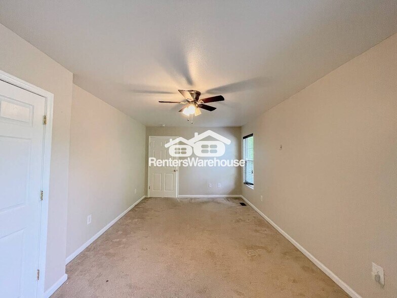 Building Photo - 1013 Mapole Ave