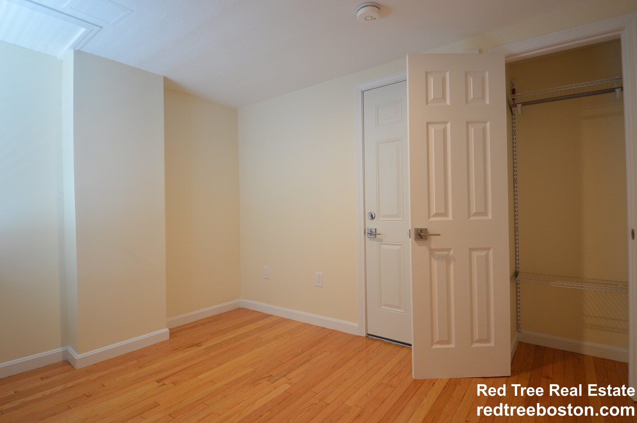 Building Photo - 1801 Beacon St