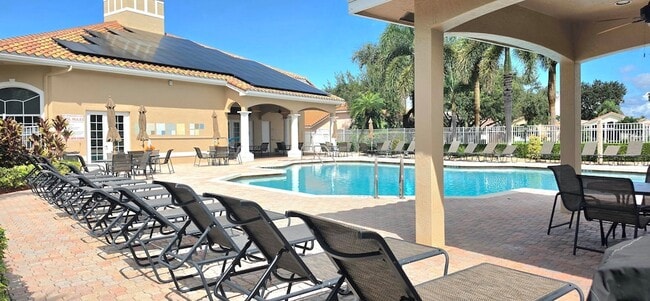 Building Photo - 7299 Lugano Dr