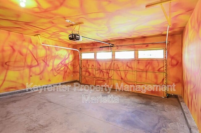 Building Photo - 185 Oakleigh Dr