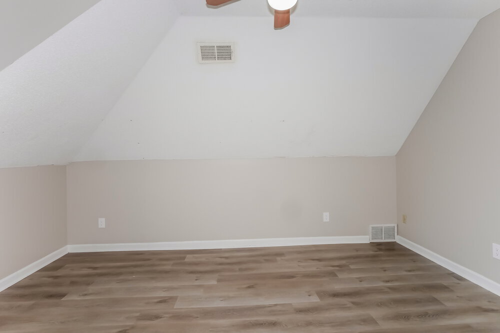 Building Photo - 6601 Baird Cove