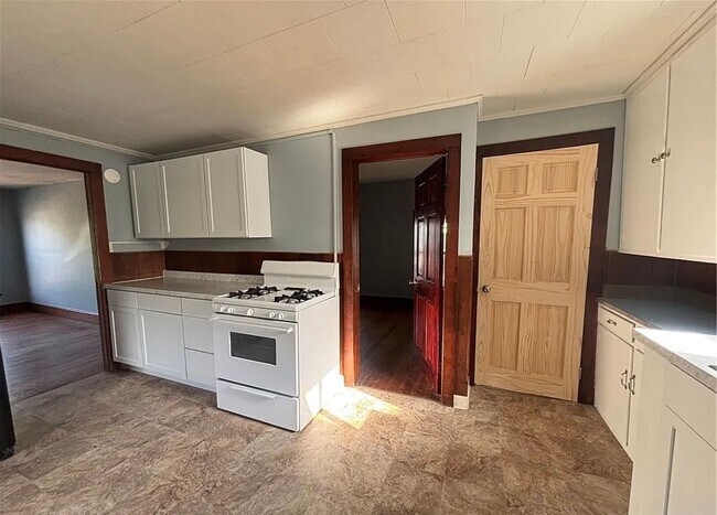 Building Photo - 416 Black River Blvd