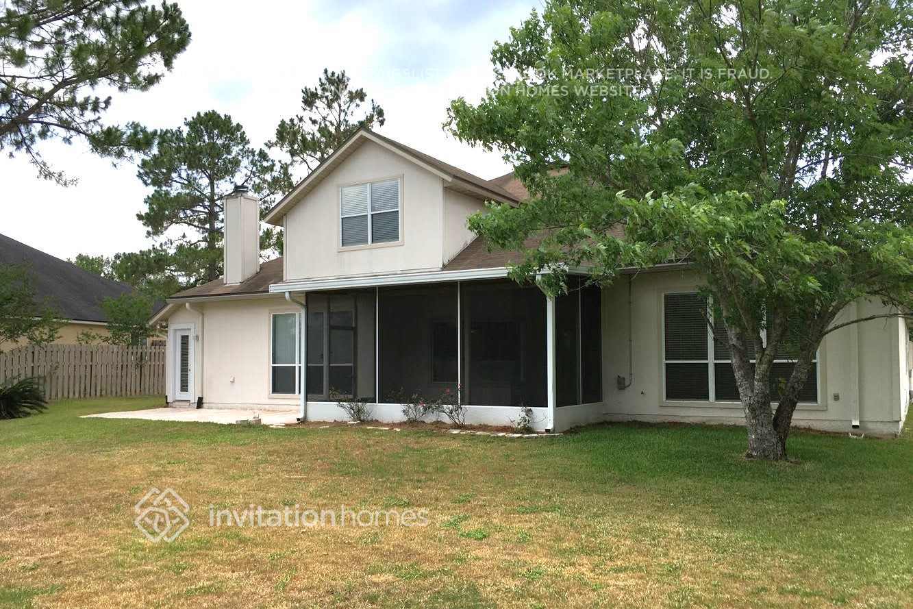 Building Photo - 12027 Brandon Lake Dr