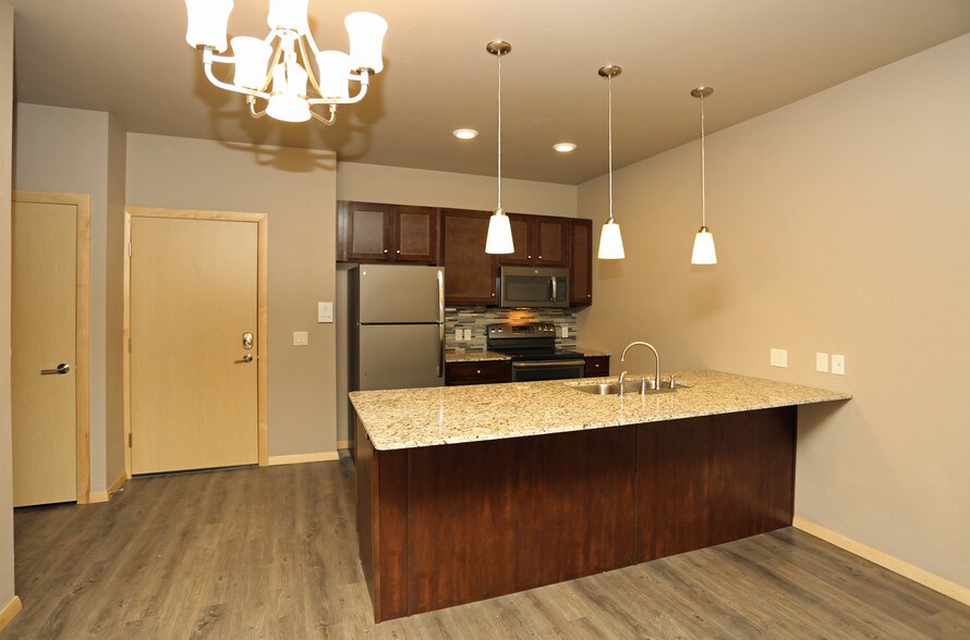 Hobart Crossing Luxury Apartments 4930 Founders Ter Green Bay WI