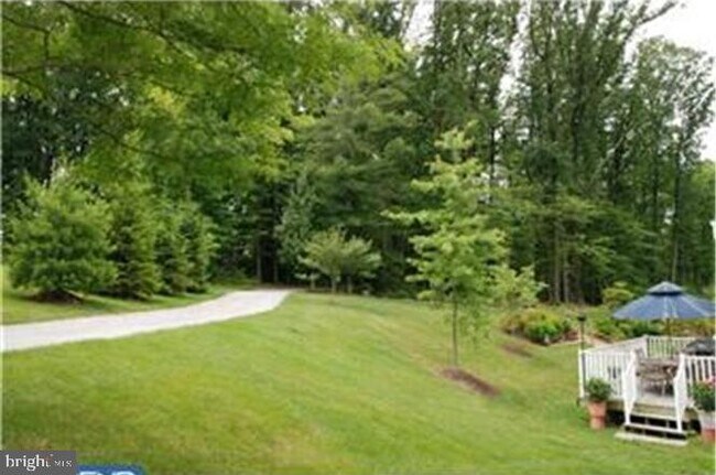 Building Photo - 122 Whiteland Hills Cir