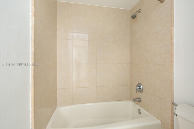 Building Photo - 401 69th St