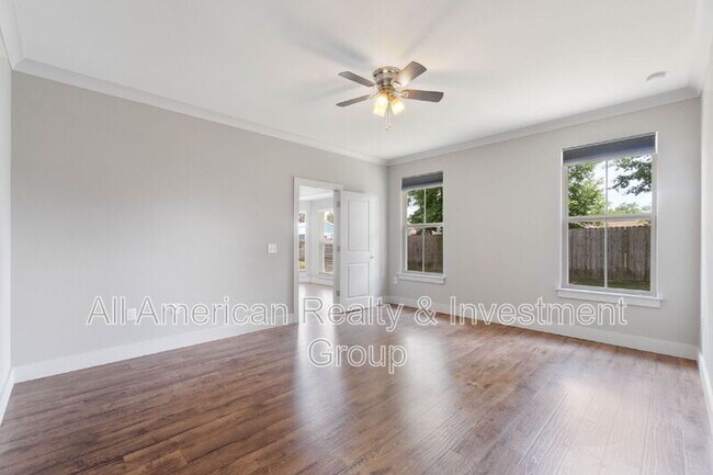 Building Photo - 4464 Goldfinch Way