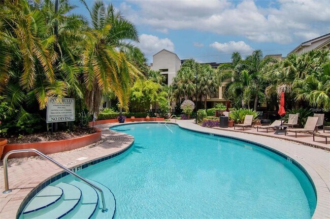 Building Photo - 504 S Armenia Ave