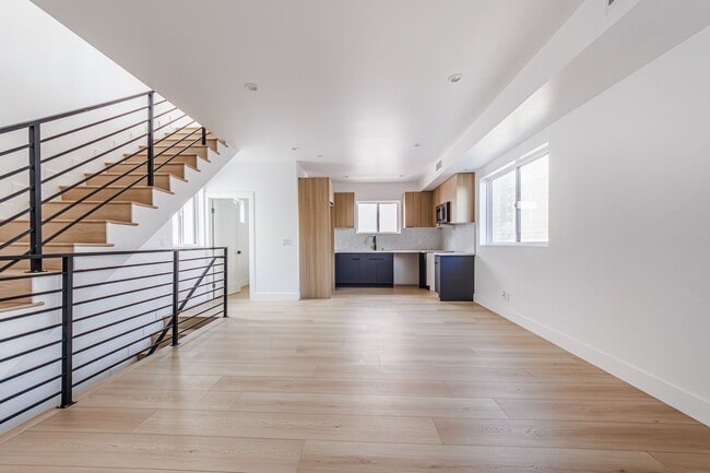 Building Photo - 13463 Beach Ave