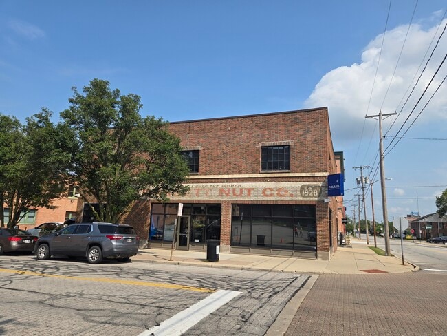 Building Photo - 43 S Huron St