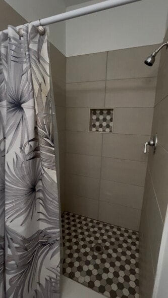 Master Bath - 2809 7th St SW