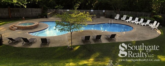 Building Photo - Woodshire Duplexes & Townhomes