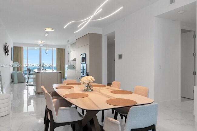 Building Photo - 16901 Collins Ave
