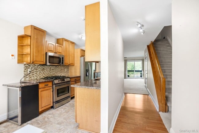 Building Photo - 113 Leeward Ln