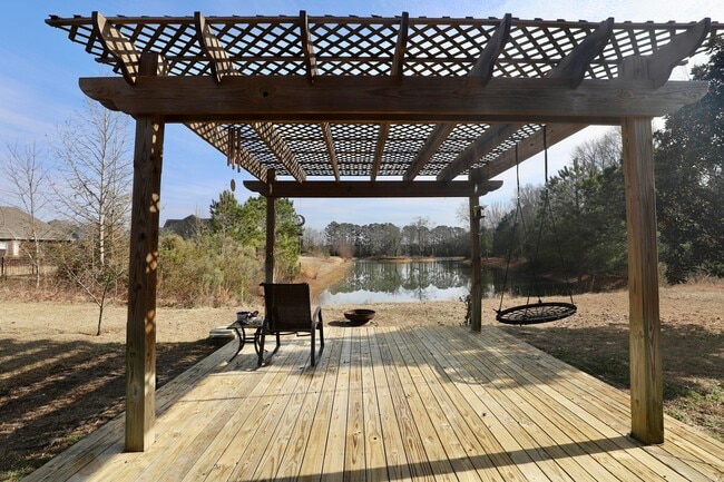 Building Photo - 1855 Beachforest Way