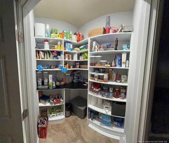 Building Photo - 364 Heathrow Dr