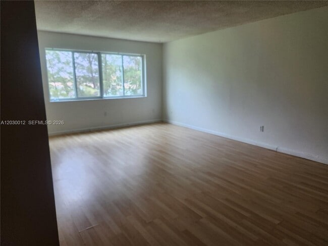 Building Photo - 14820 Naranja Lakes Blvd