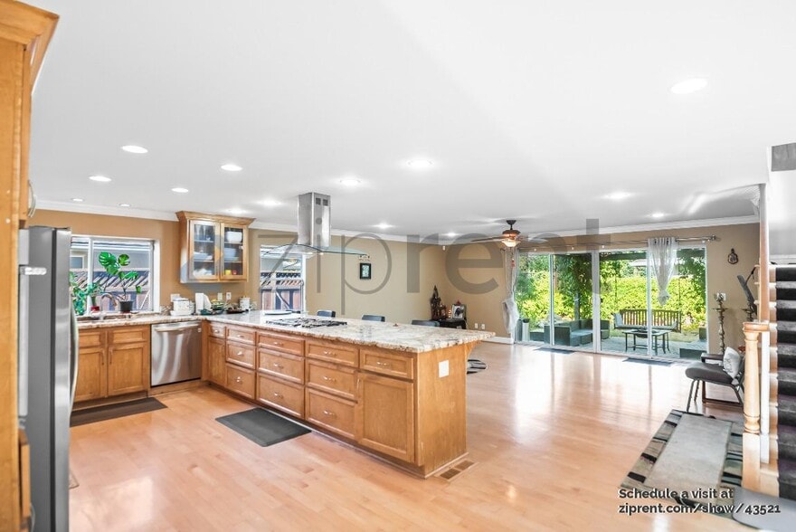 Building Photo - 601 Hudson Dr