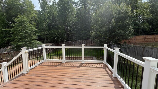 Building Photo - Craftsman-Style Home in Embrey Mill