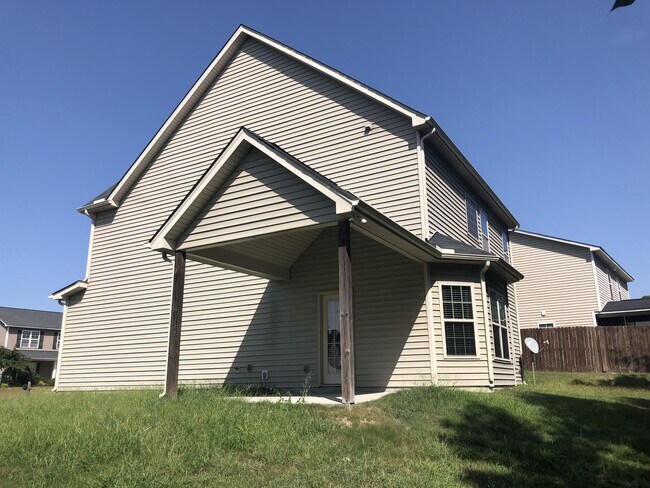 Building Photo - 12 Loyalist Rd