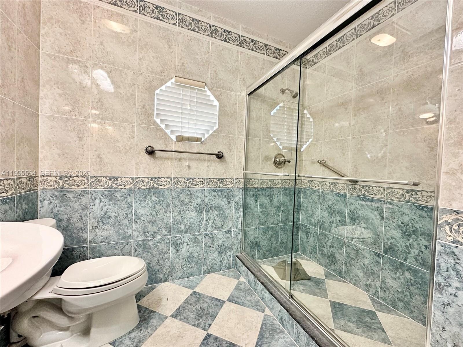 Building Photo - 5023 NW 94th Doral Pl