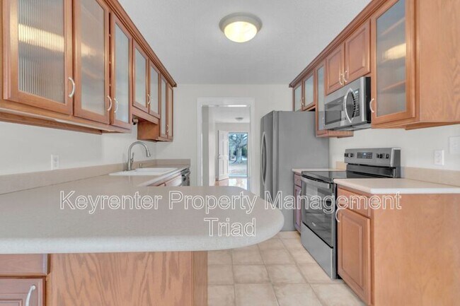 Building Photo - 3959 Lewiston Rd