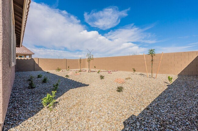 Building Photo - Modern Elegance in the Heart of Asante – L...