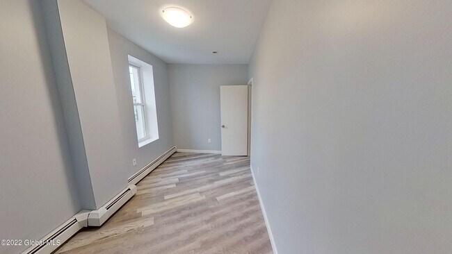 Building Photo - 300 Morton Ave