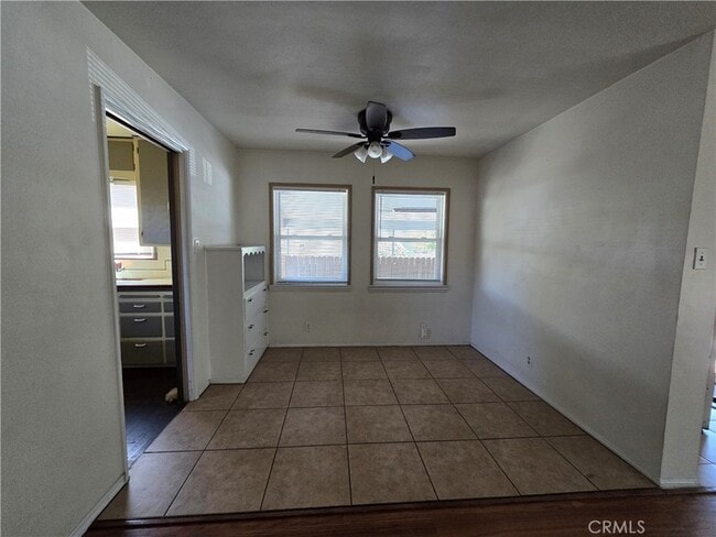 Building Photo - 412 N Cherry Ave