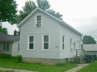 Building Photo - 108 Main St