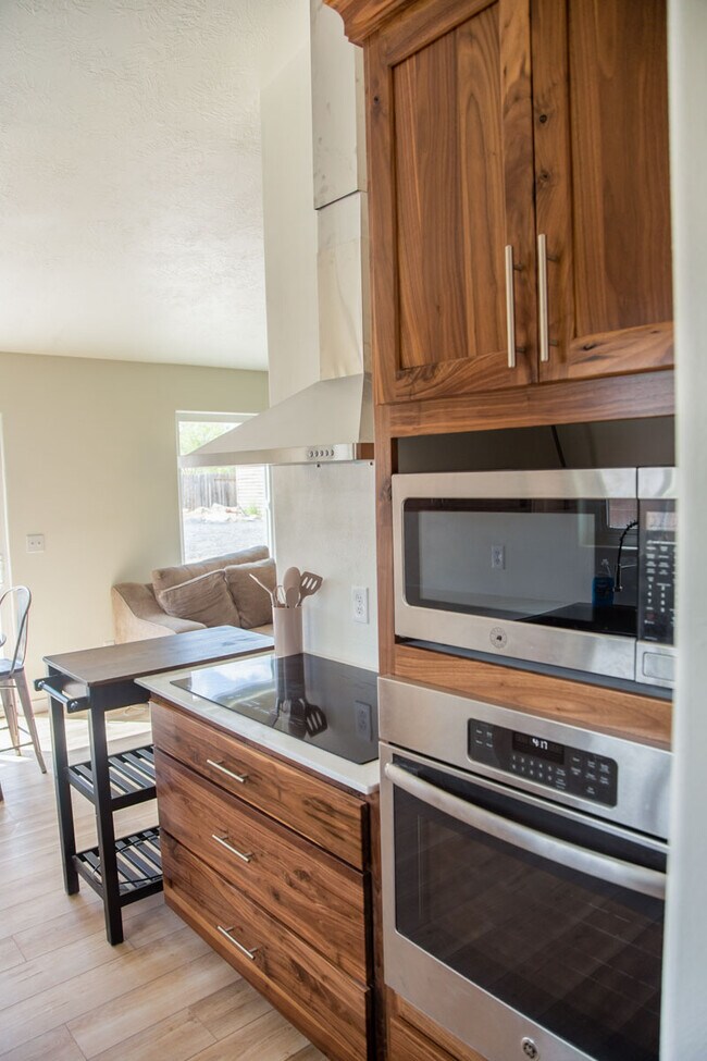 Building Photo - 337 N 3510 W