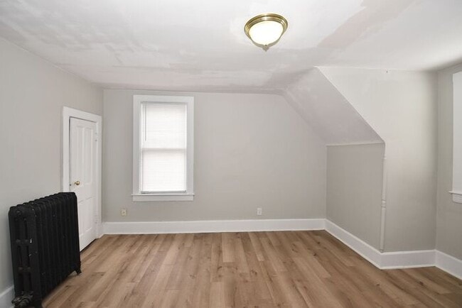 Building Photo - Price Reduced! 4 bedroom 2 story Single Family Home