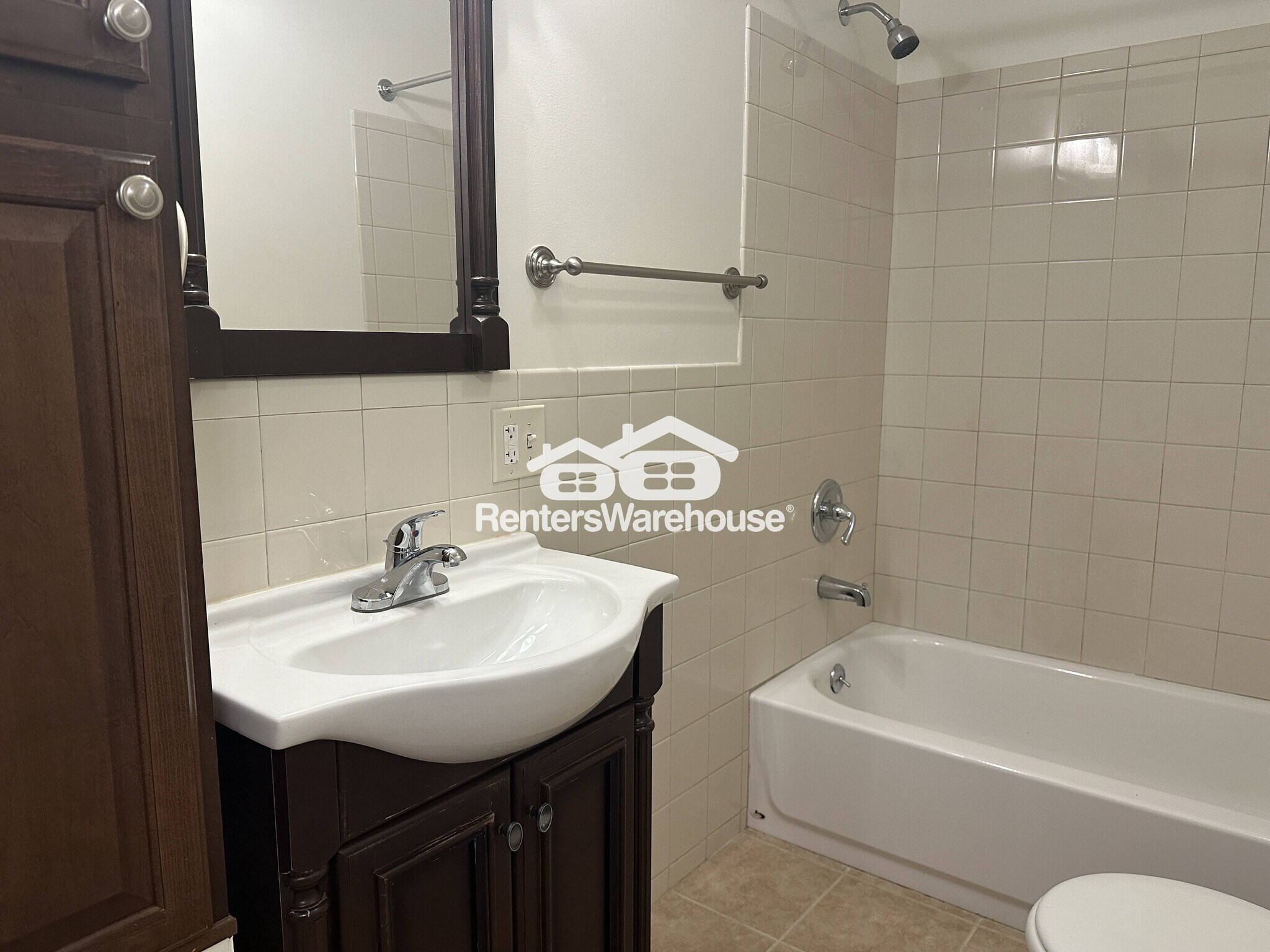 Building Photo - 17825 Falls Rd