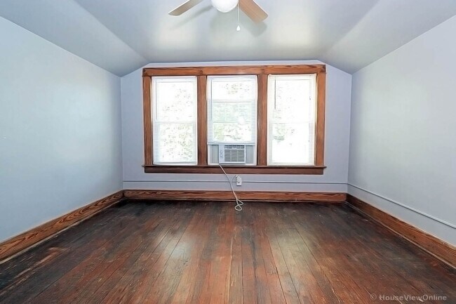 Building Photo - 1511 Whitener St