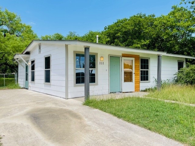 Building Photo - 111 Farhill Ln