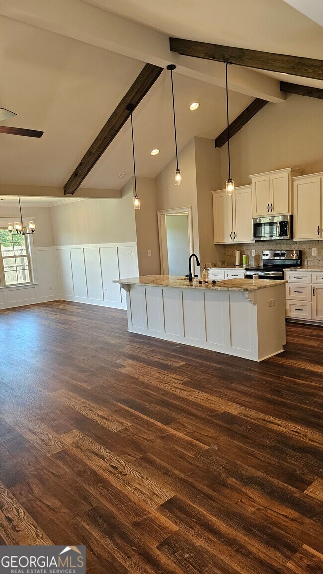 Building Photo - 208 Huxley Ter